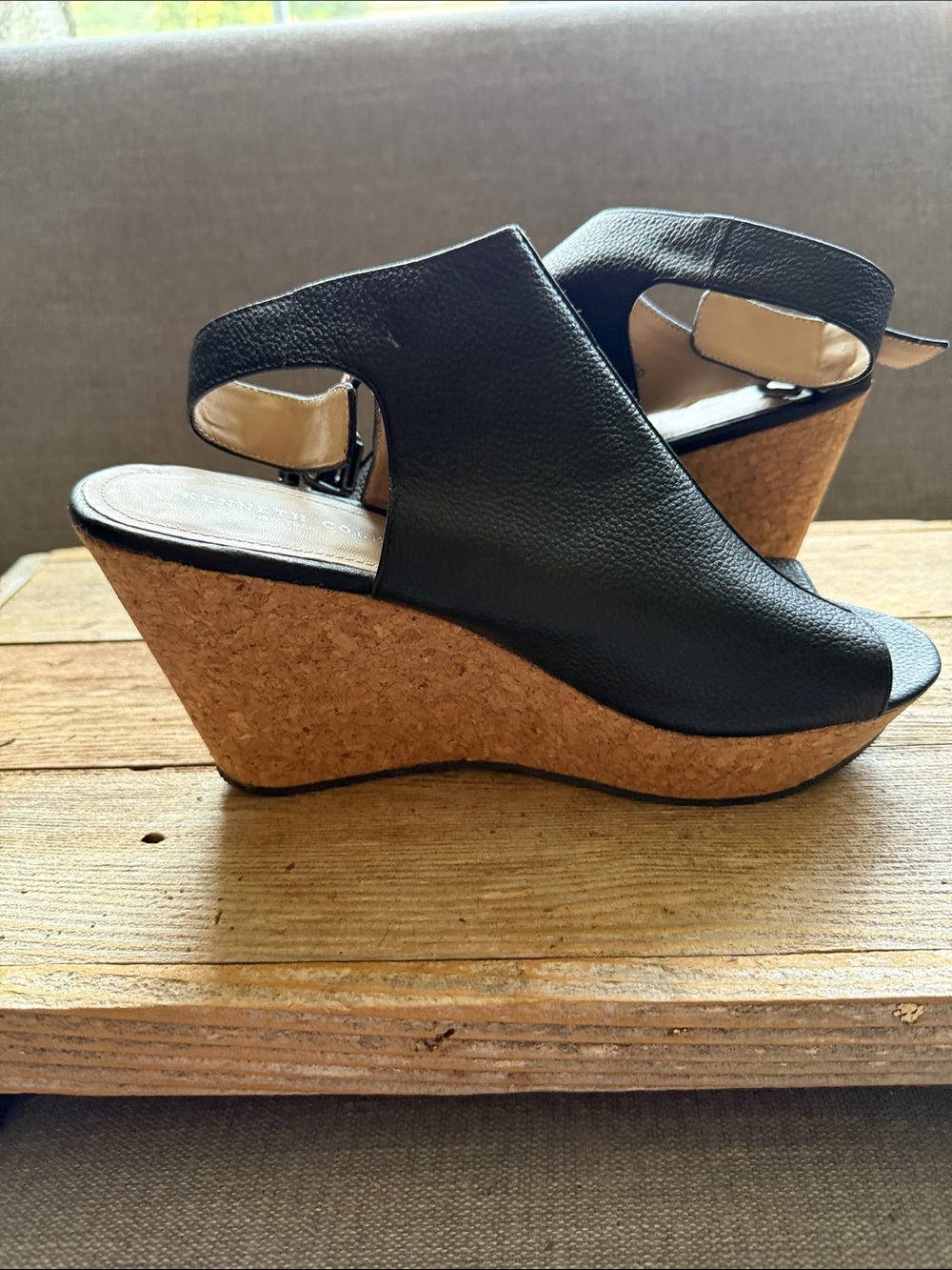 Kenneth Cole Wedges - Picture 3 of 6